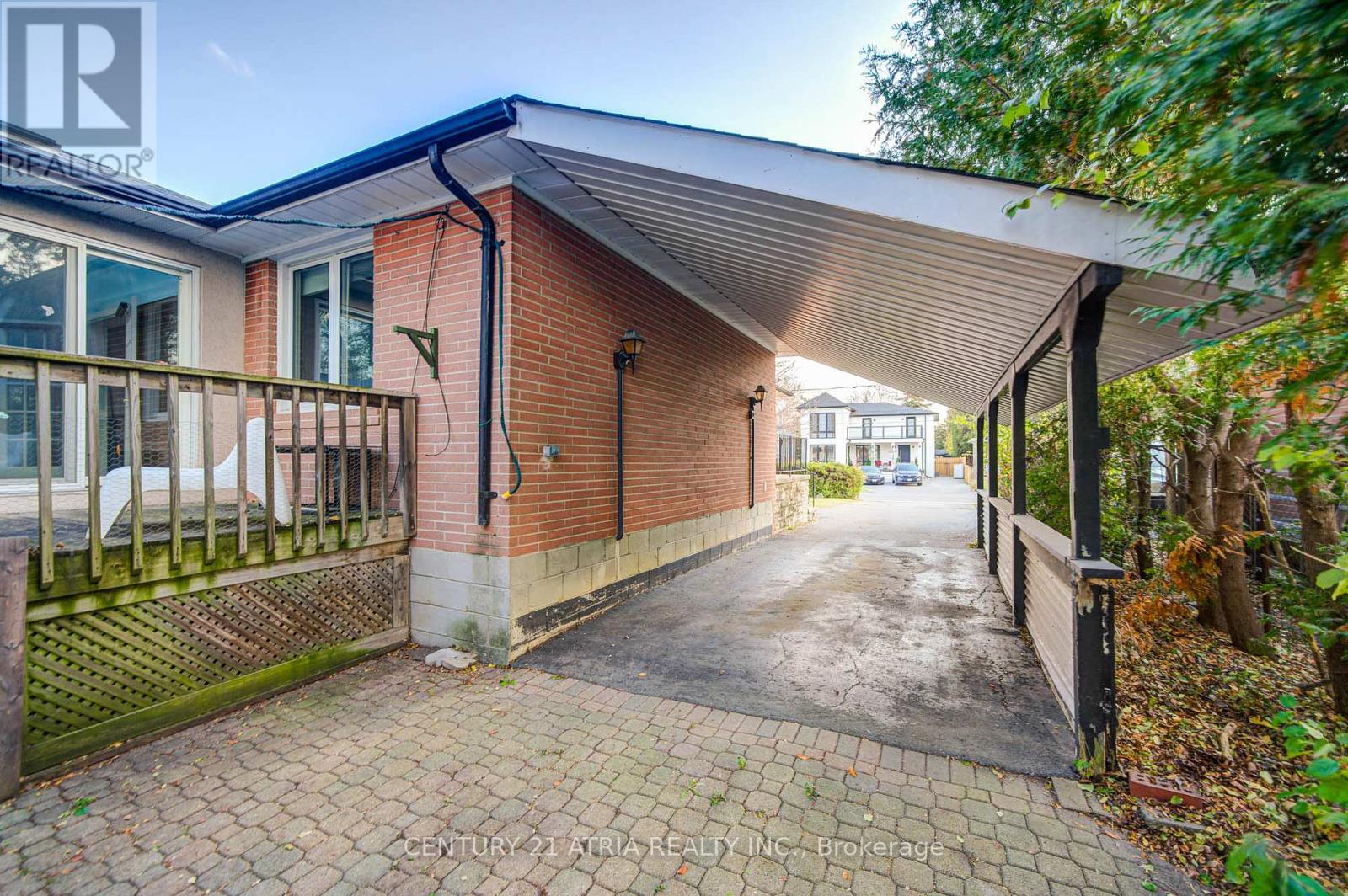 331 Elmwood Avenue, Richmond Hill, Ontario  L4C 1L7 - Photo 38 - N12561960