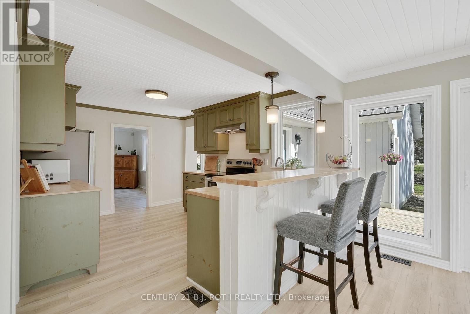 88 Finlay Mill Road, Springwater, Ontario  L9X 0L6 - Photo 18 - S12455601