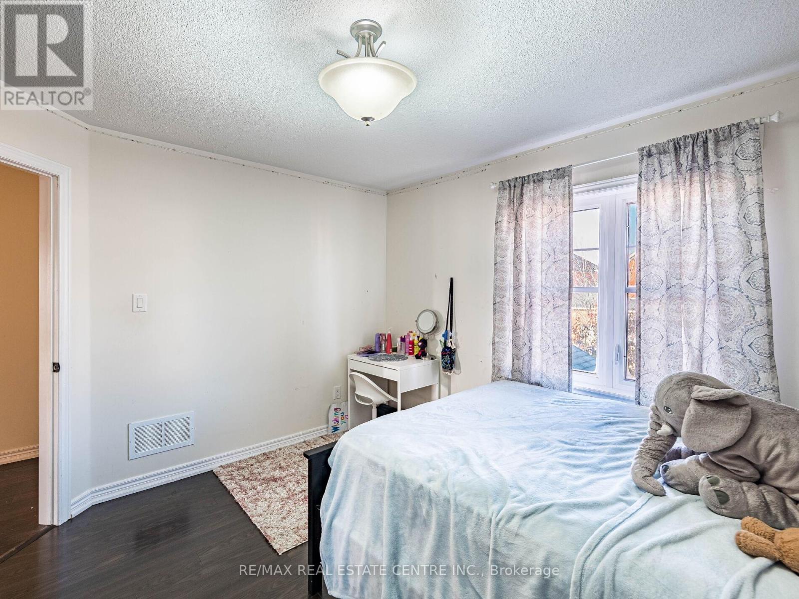 527 Vaughan Court, Milton, Ontario  L9T 8A7 - Photo 42 - W12559316