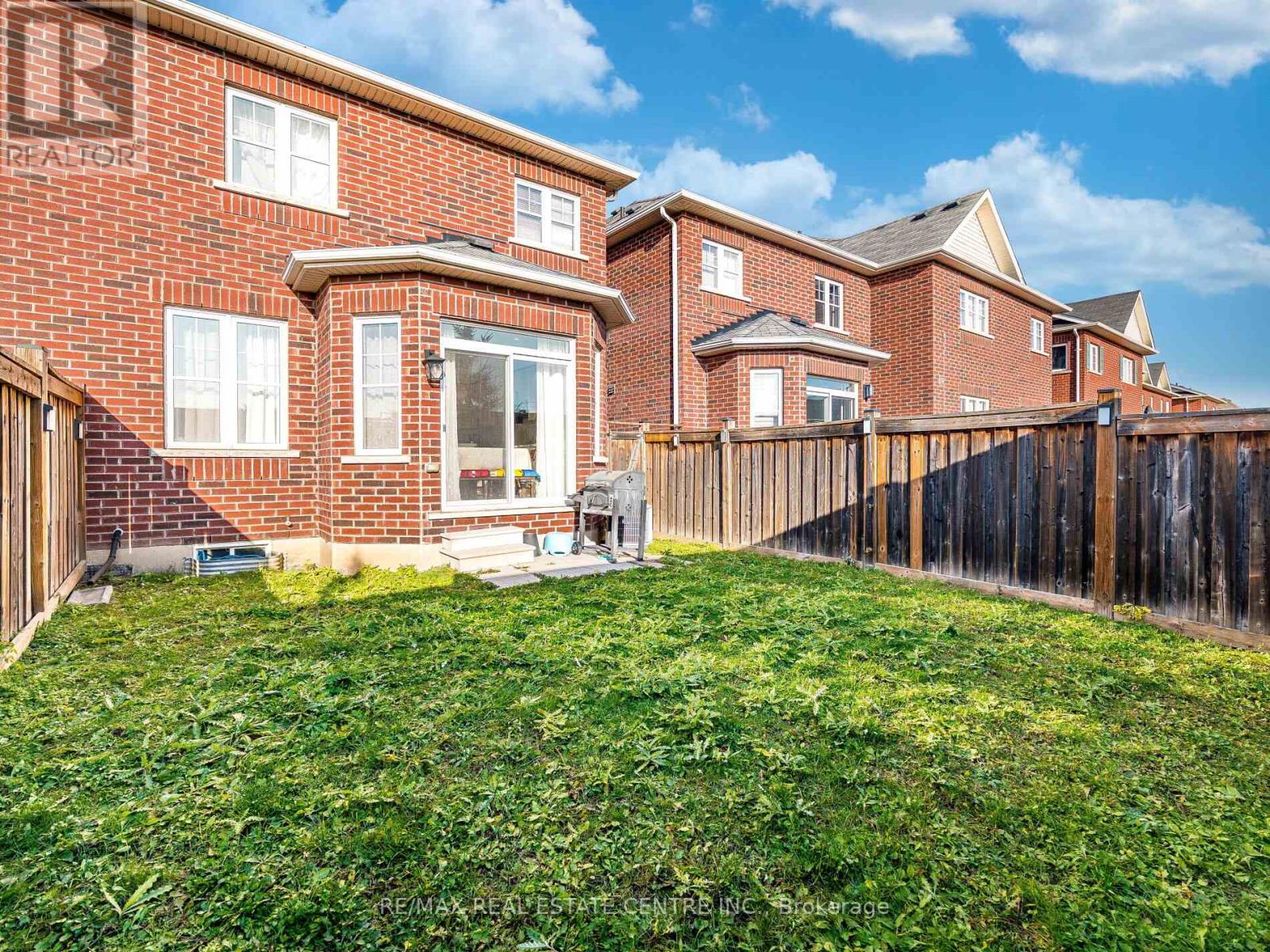 527 Vaughan Court, Milton, Ontario  L9T 8A7 - Photo 50 - W12559316