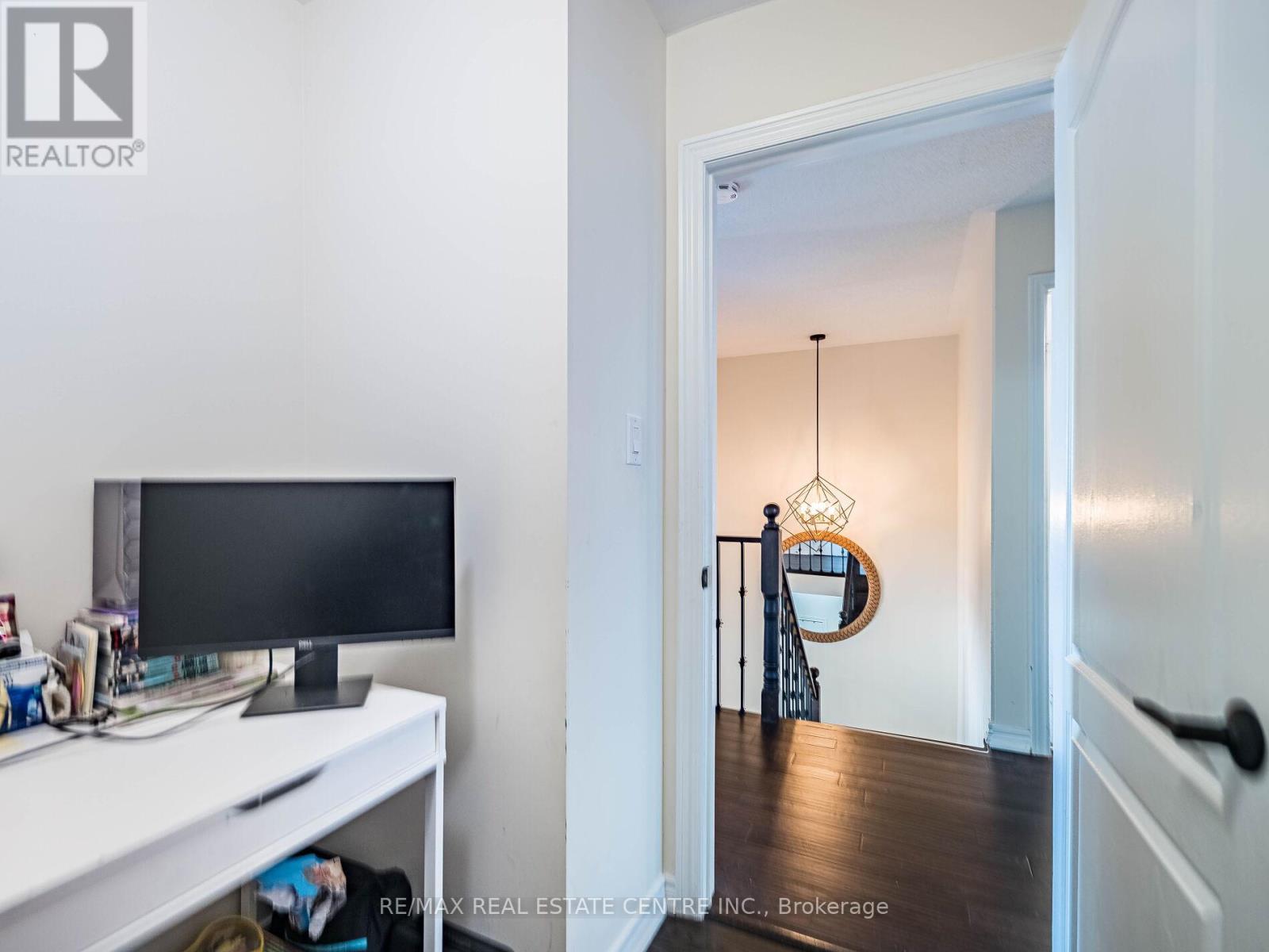 527 Vaughan Court, Milton, Ontario  L9T 8A7 - Photo 45 - W12559316