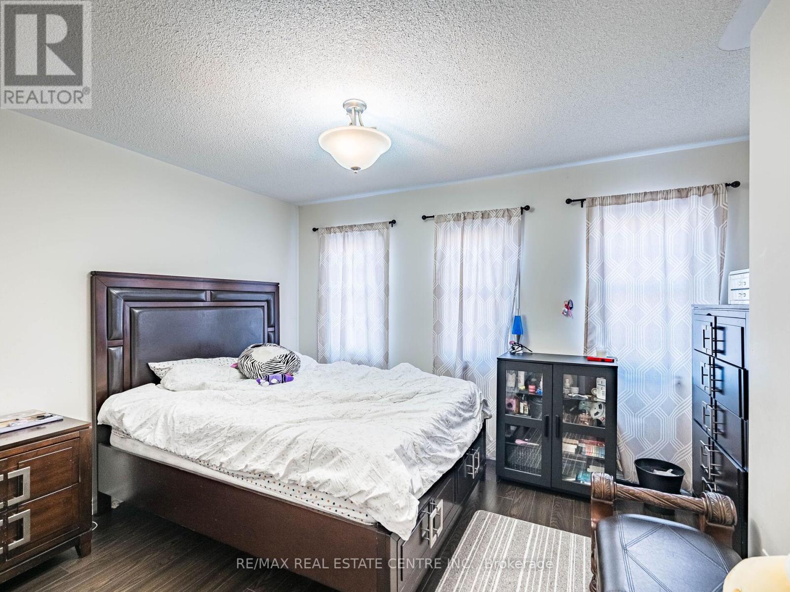 527 Vaughan Court, Milton, Ontario  L9T 8A7 - Photo 43 - W12559316