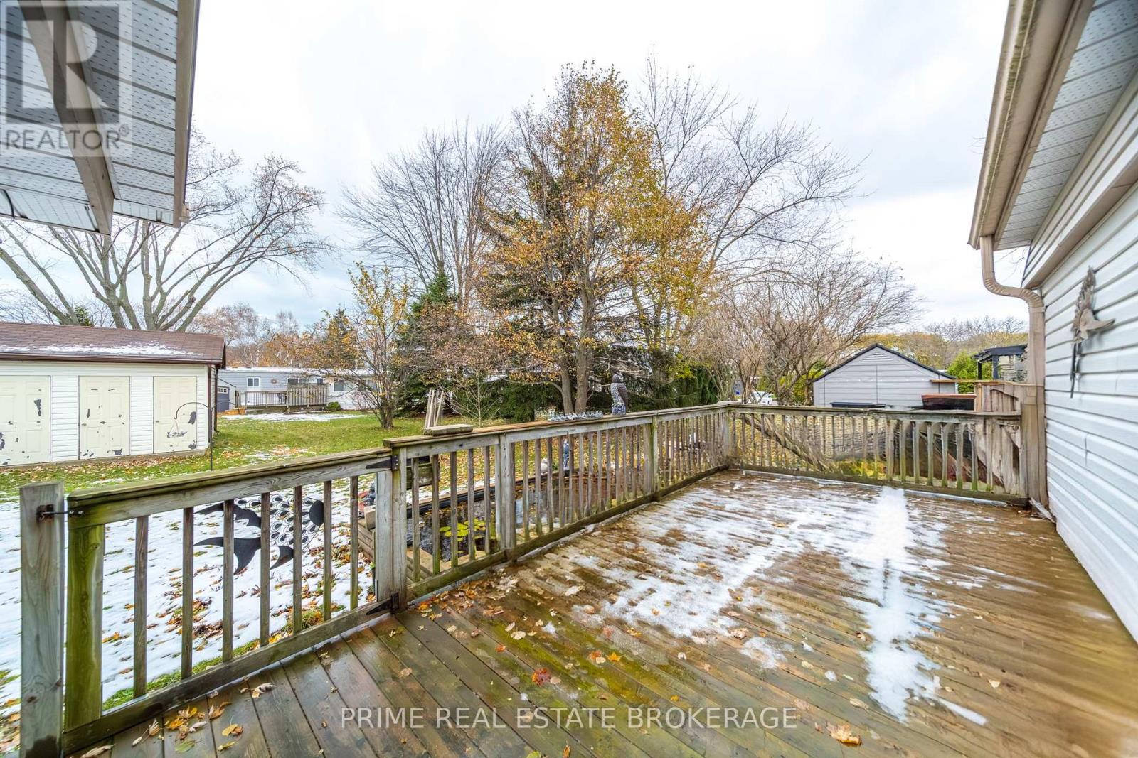 246 Southwinds Court, South Huron, Ontario  N0M 1T0 - Photo 38 - X12552472