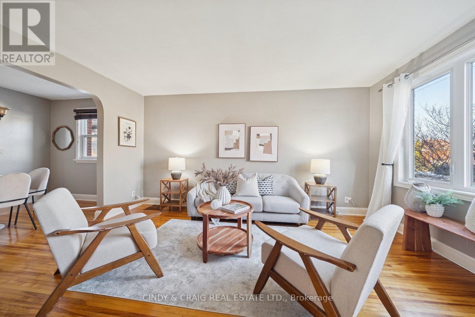 124 Highland Avenue, Oshawa, Ontario  L1H 6A6 - Photo 2 - E12565524