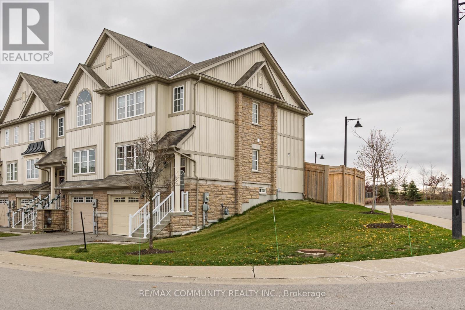 56 Farmstead Drive, Clarington, Ontario  L1C 0K9 - Photo 2 - E12565584