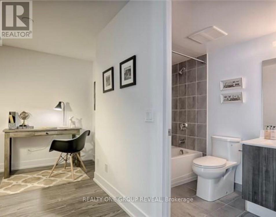 302 - 1215 Bayly Street, Pickering, Ontario  L1W 1L7 - Photo 8 - E12565624