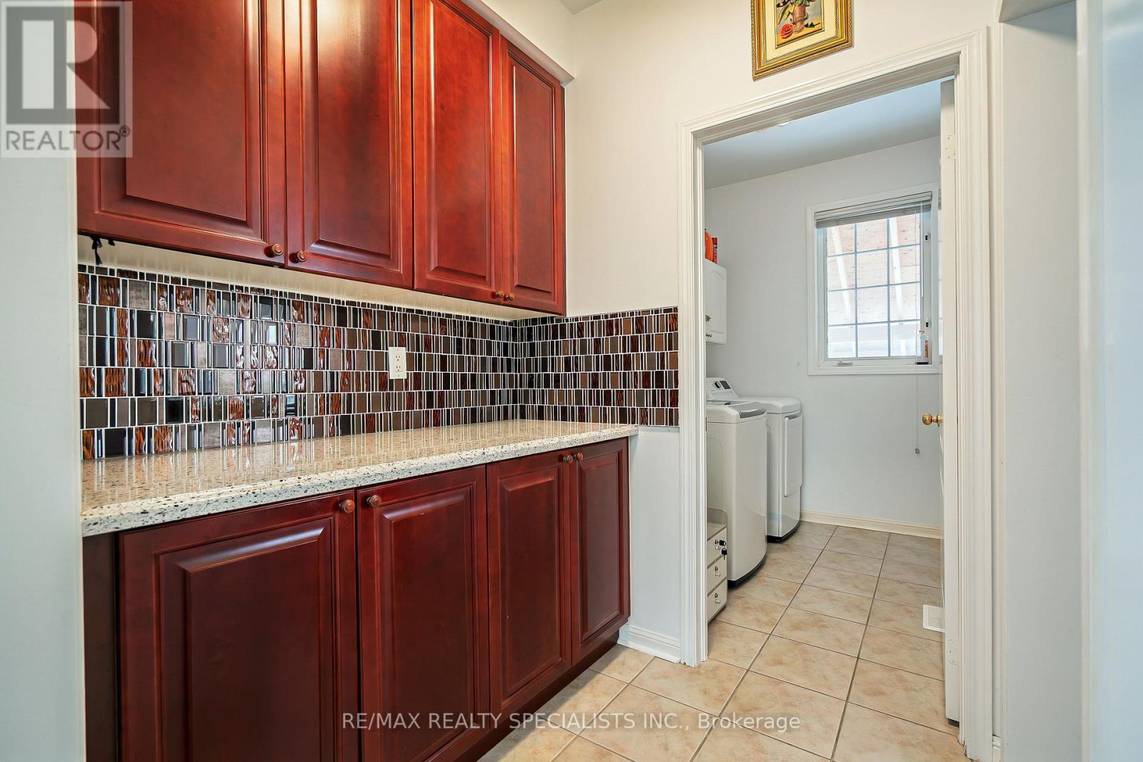 2 Maltby Court, Brampton, Ontario  L6P 1A5 - Photo 14 - W12536950