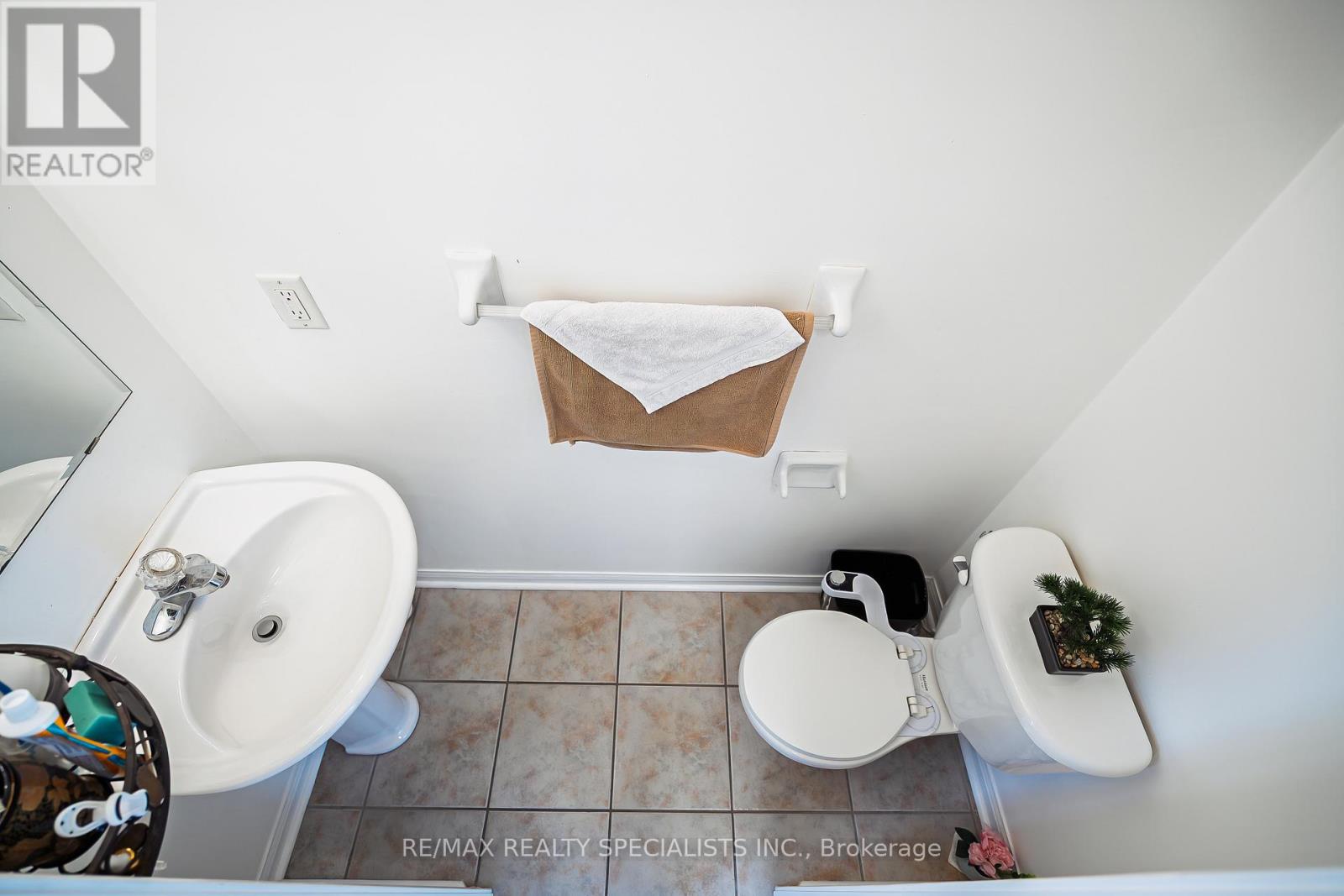 2 Maltby Court, Brampton, Ontario  L6P 1A5 - Photo 20 - W12536950