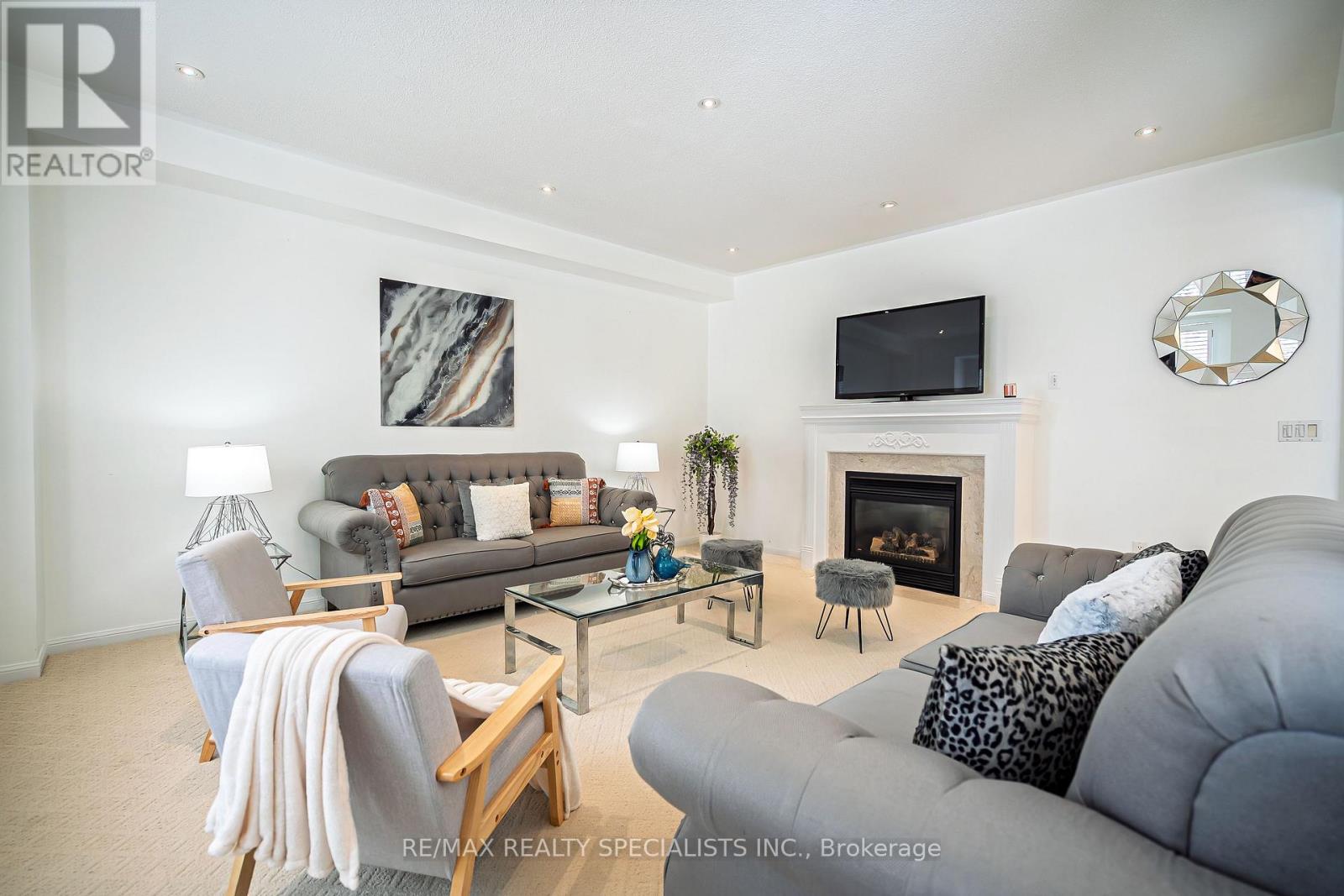 2 Maltby Court, Brampton, Ontario  L6P 1A5 - Photo 17 - W12536950