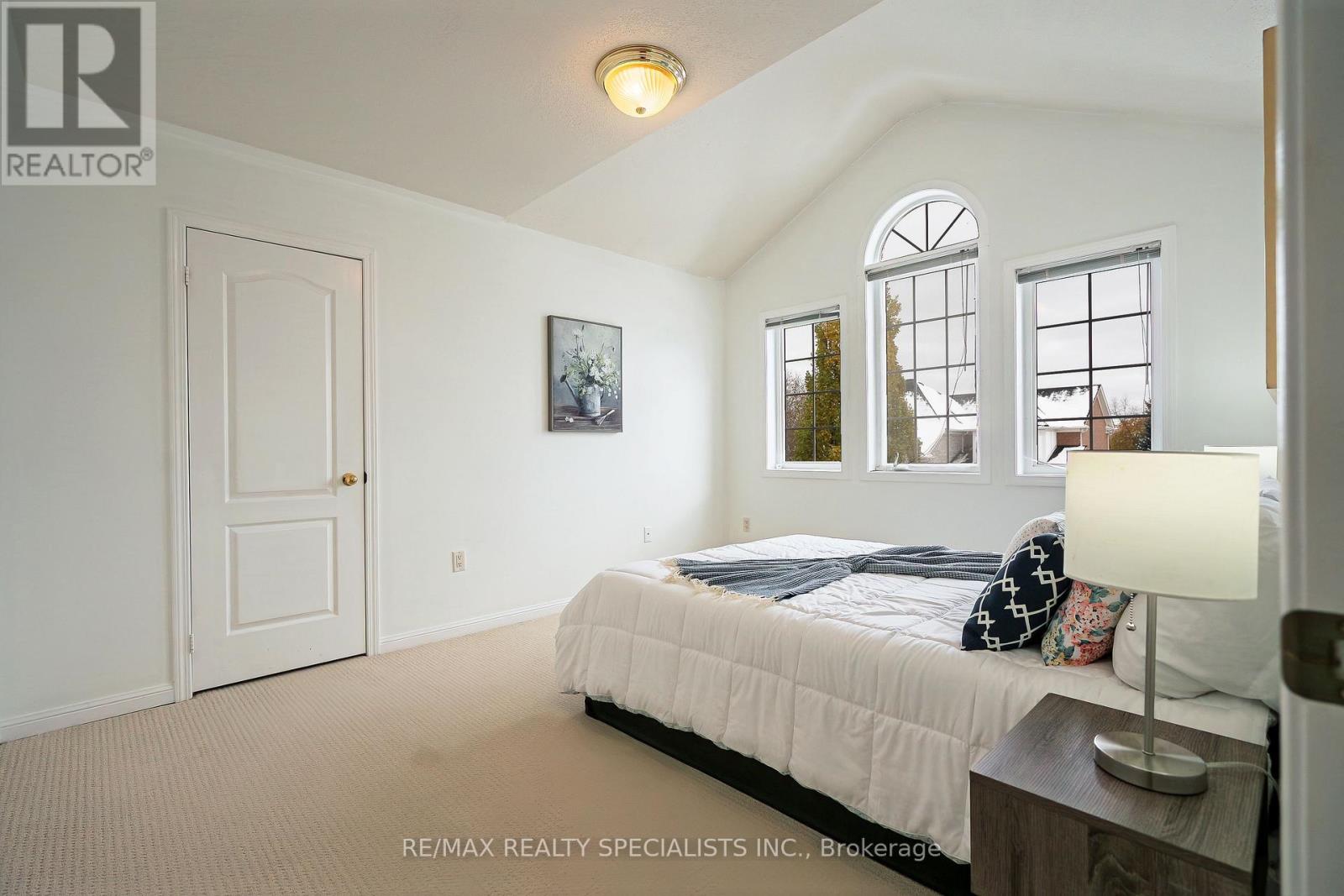 2 Maltby Court, Brampton, Ontario  L6P 1A5 - Photo 34 - W12536950