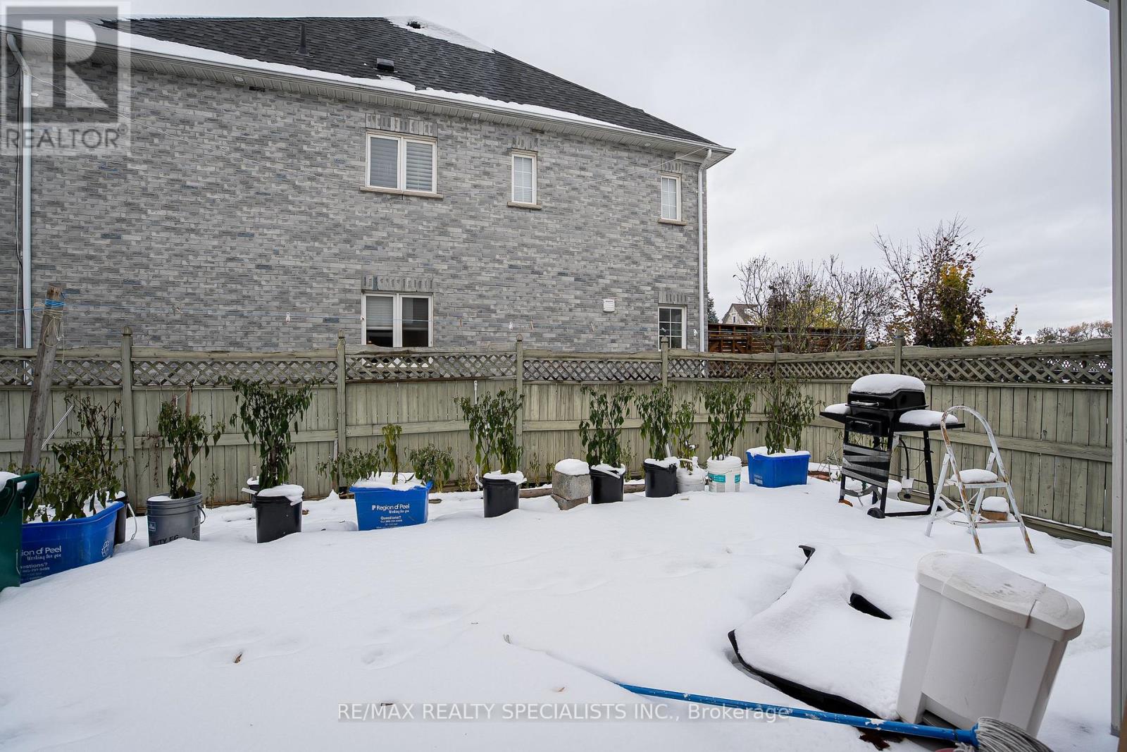 2 Maltby Court, Brampton, Ontario  L6P 1A5 - Photo 47 - W12536950