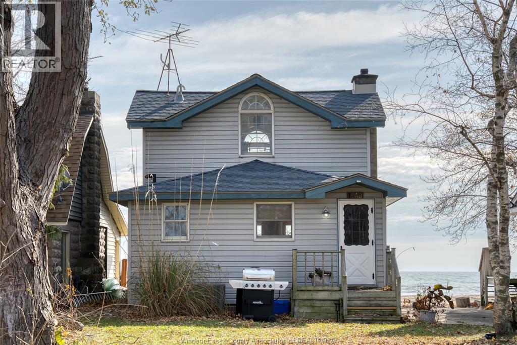 MLS# 25029317: 1049 HERITAGE ROAD, Kingsville, Canada