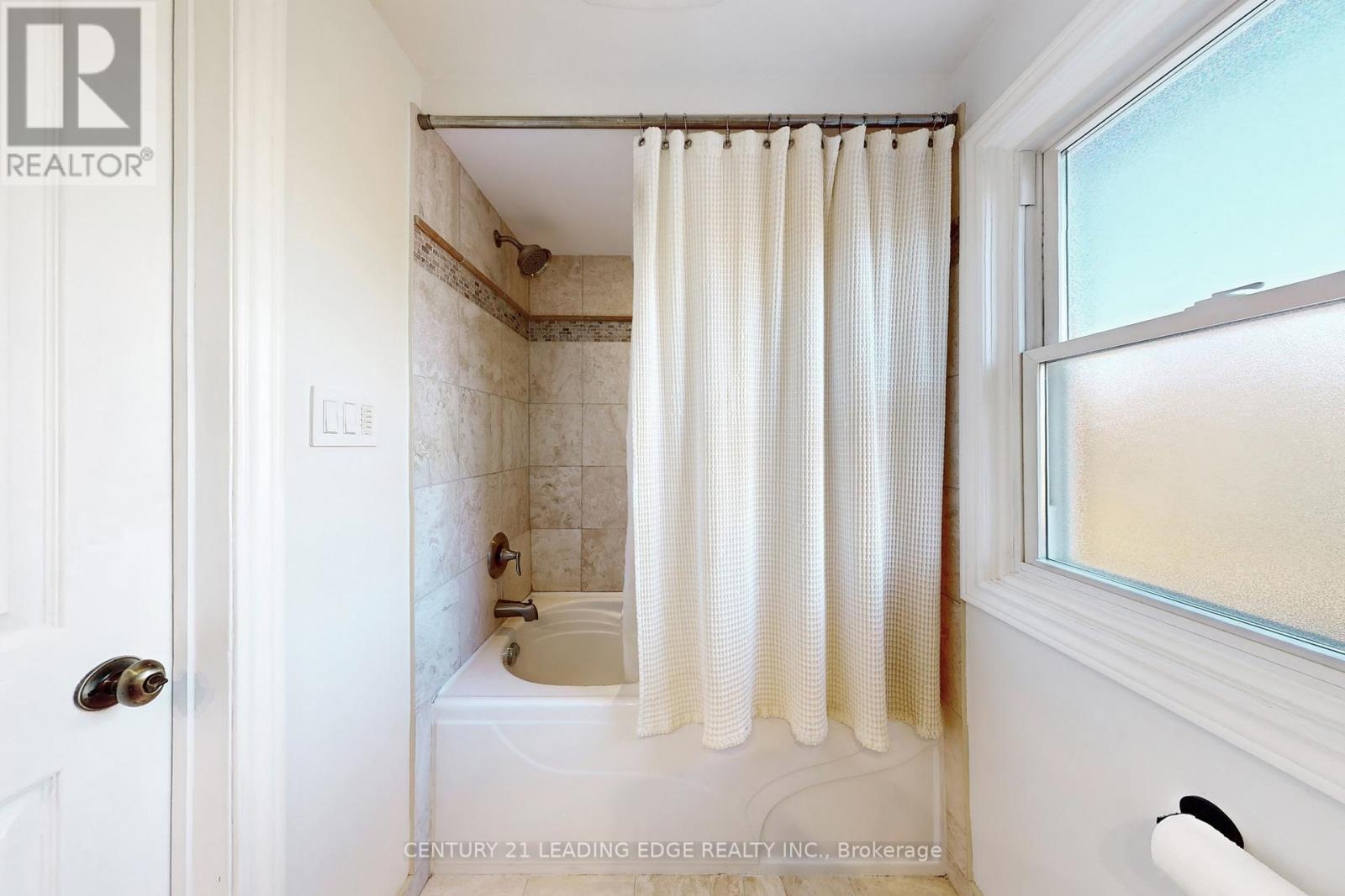 49 Madsen Crescent, Markham, Ontario  L3R 4P2 - Photo 17 - N12565556