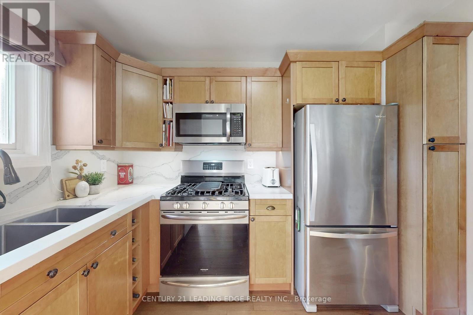 49 Madsen Crescent, Markham, Ontario  L3R 4P2 - Photo 9 - N12565556