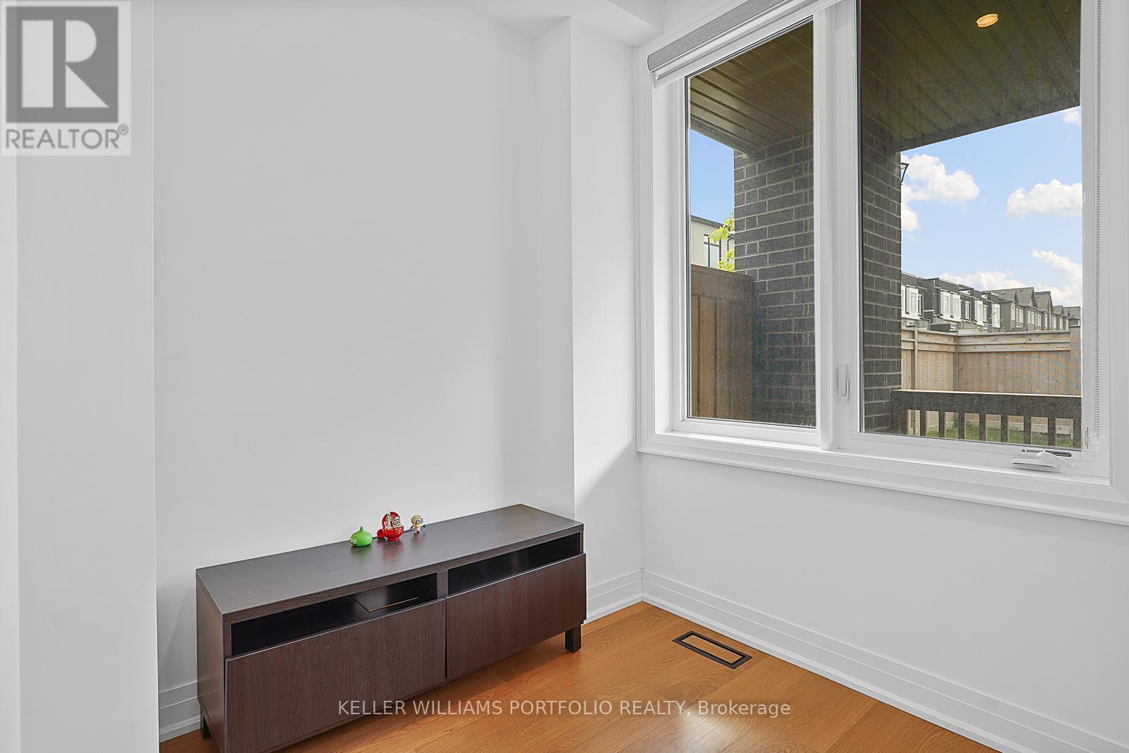 16 Chiara Rose Lane, Richmond Hill, Ontario  L4E 1L4 - Photo 12 - N12565574