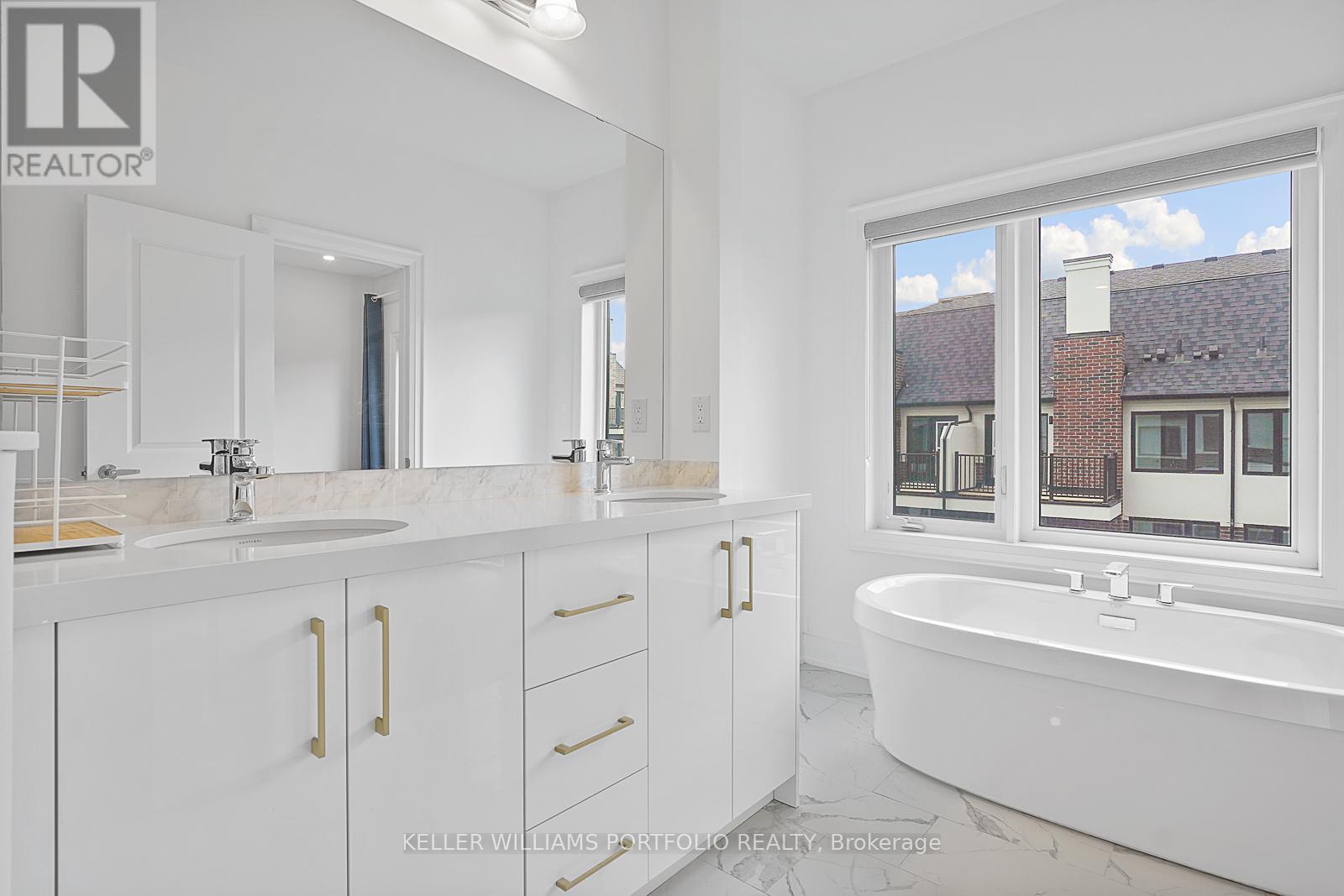 16 Chiara Rose Lane, Richmond Hill, Ontario  L4E 1L4 - Photo 42 - N12565574