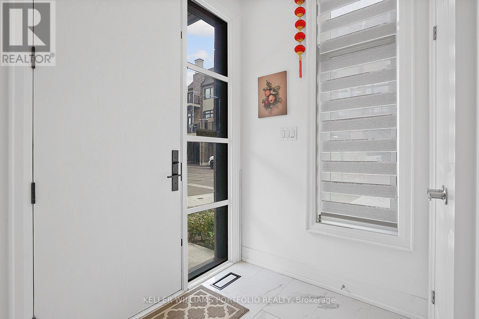 16 Chiara Rose Lane, Richmond Hill, Ontario  L4E 1L4 - Photo 5 - N12565574