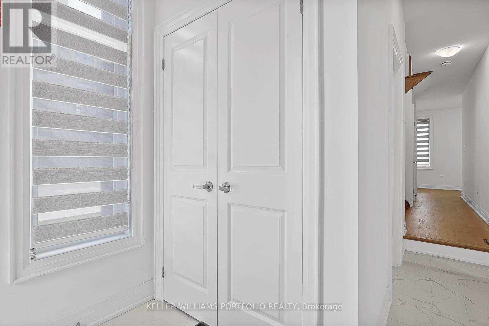 16 Chiara Rose Lane, Richmond Hill, Ontario  L4E 1L4 - Photo 6 - N12565574