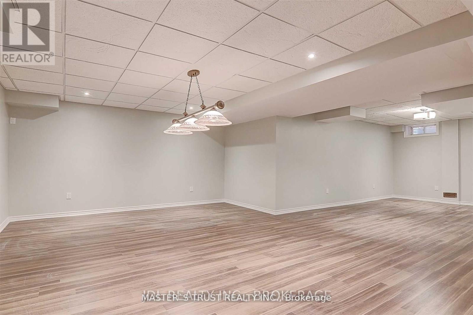 153 Summerlyn Trail, Bradford West Gwillimbury, Ontario  L3Z 0E4 - Photo 8 - N12565610