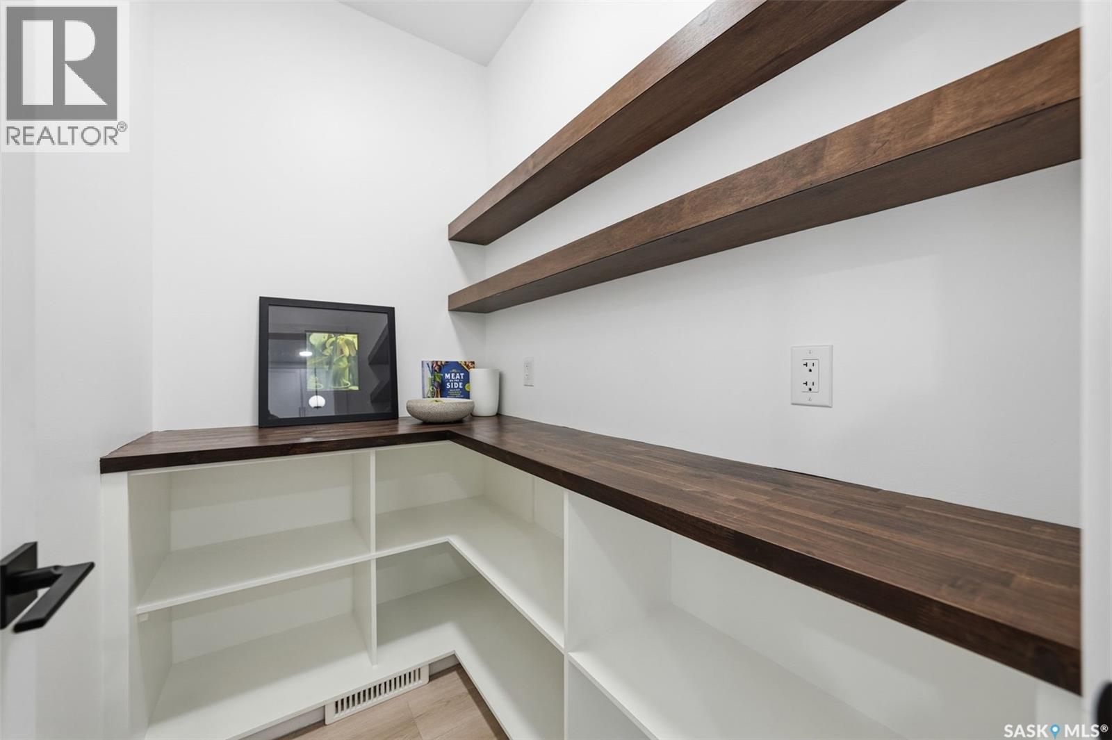 1912 Herman Avenue, Saskatoon, Saskatchewan  S7M 0M8 - Photo 23 - SK024465