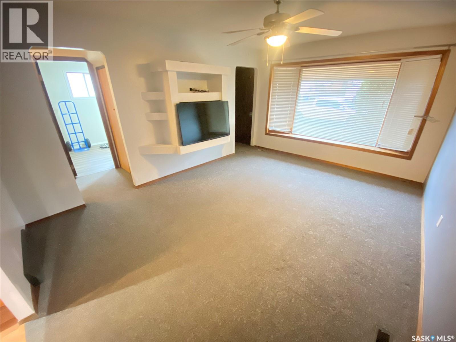 131 Betts Avenue, Yorkton, Saskatchewan  S3N 1M4 - Photo 5 - SK024393