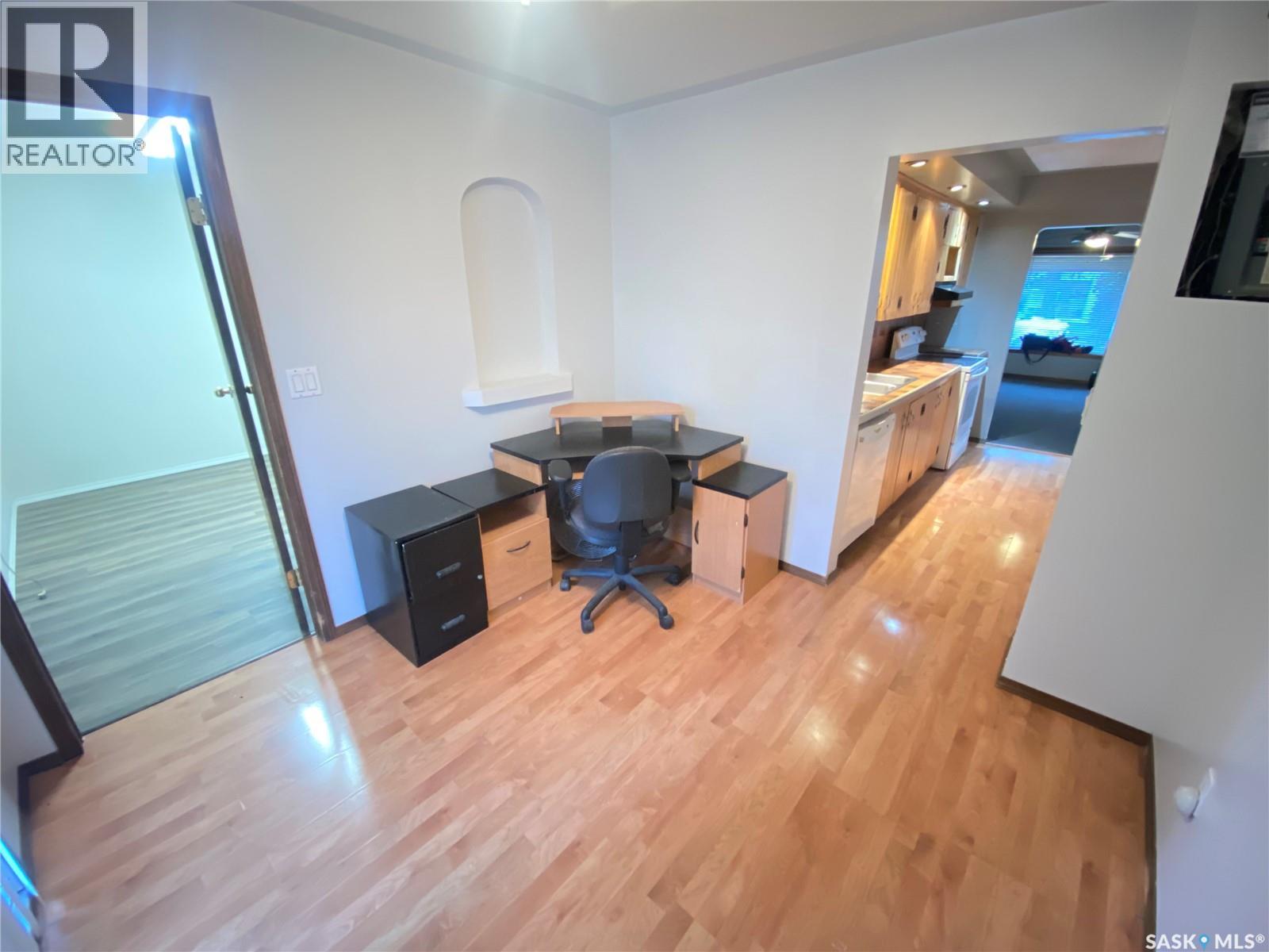 131 Betts Avenue, Yorkton, Saskatchewan  S3N 1M4 - Photo 7 - SK024393