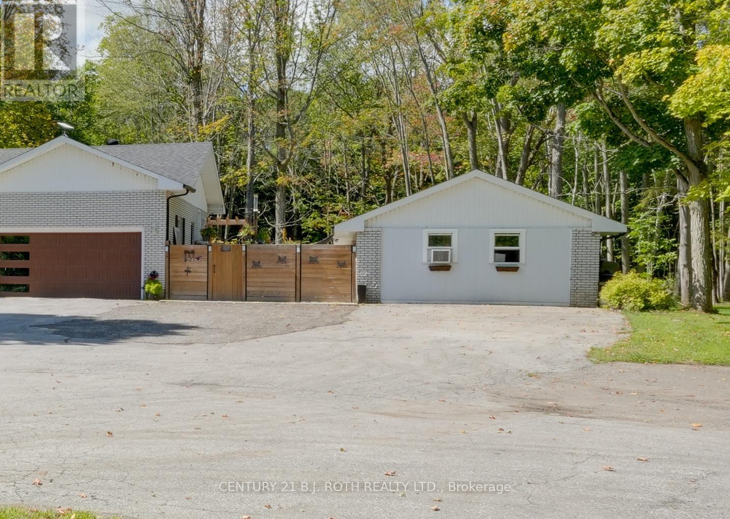 1250 County Road 6 Road S, Tiny, Ontario  L0L 2T0 - Photo 33 - S12437569