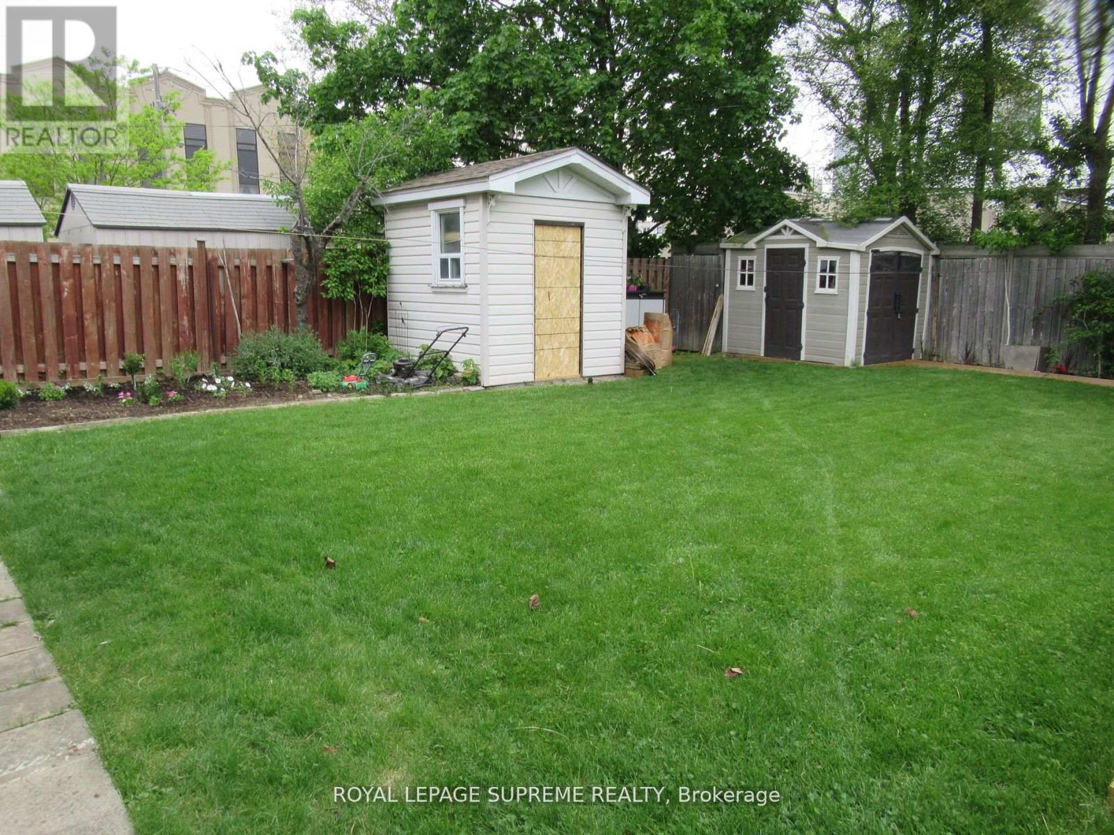 Bsmt - 44 Winston Park Boulevard, Toronto, Ontario  M3K 1B9 - Photo 14 - W12565516