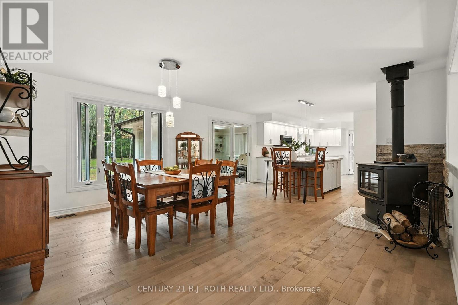 1250 County Road 6 Road S, Tiny, Ontario  L0L 2T0 - Photo 10 - S12437569