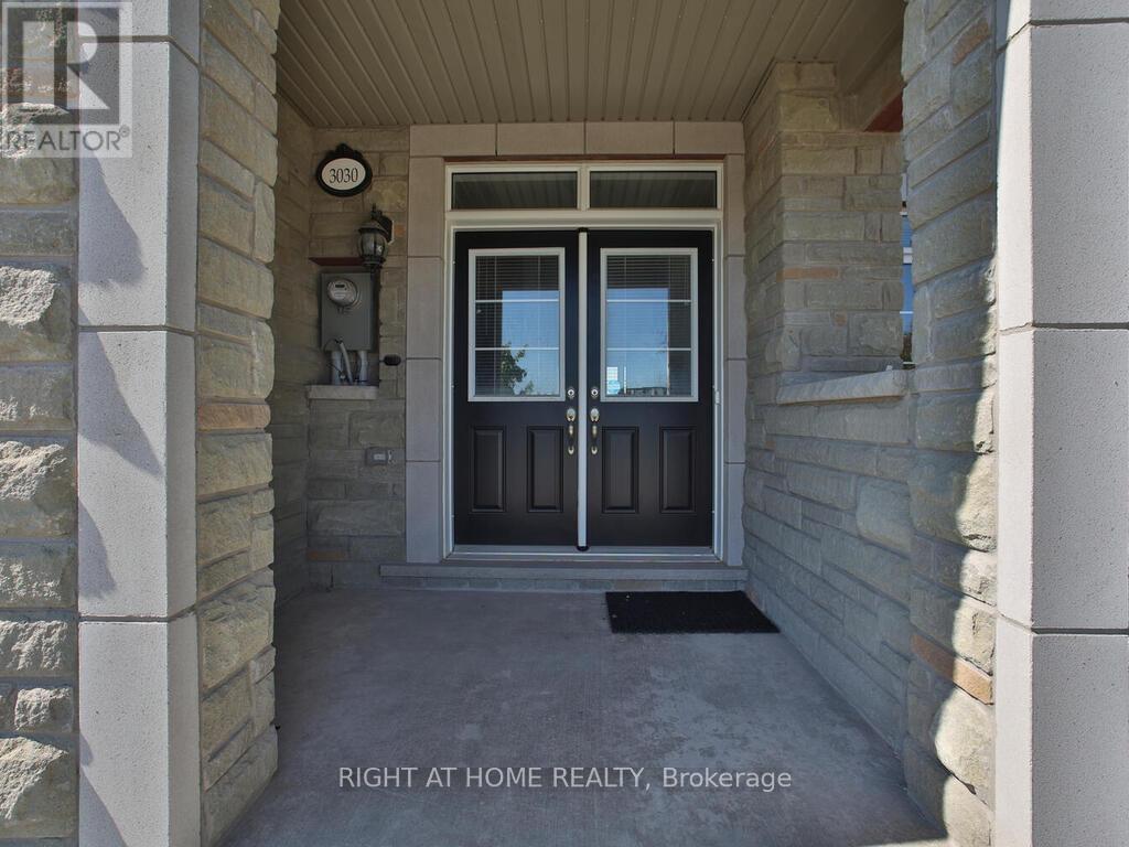 3030 George Savage Avenue, Oakville, Ontario  L6M 0Z1 - Photo 2 - W12565532