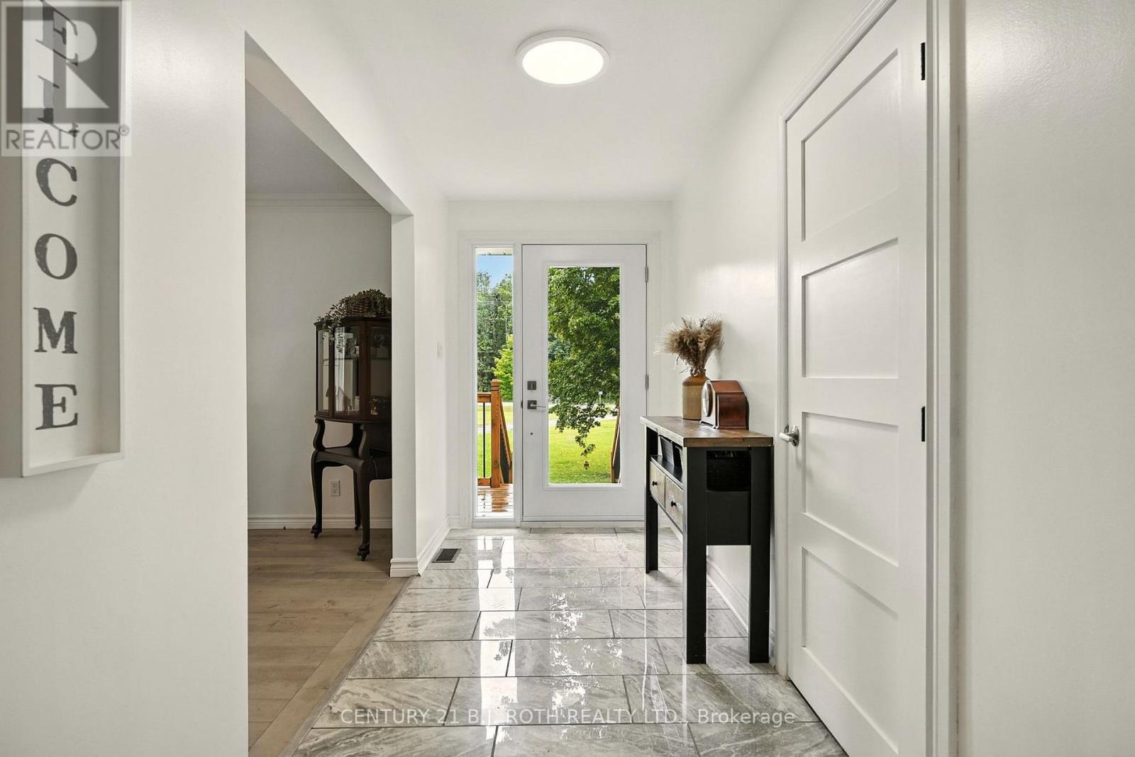 1250 County Road 6 Road S, Tiny, Ontario  L0L 2T0 - Photo 7 - S12437569