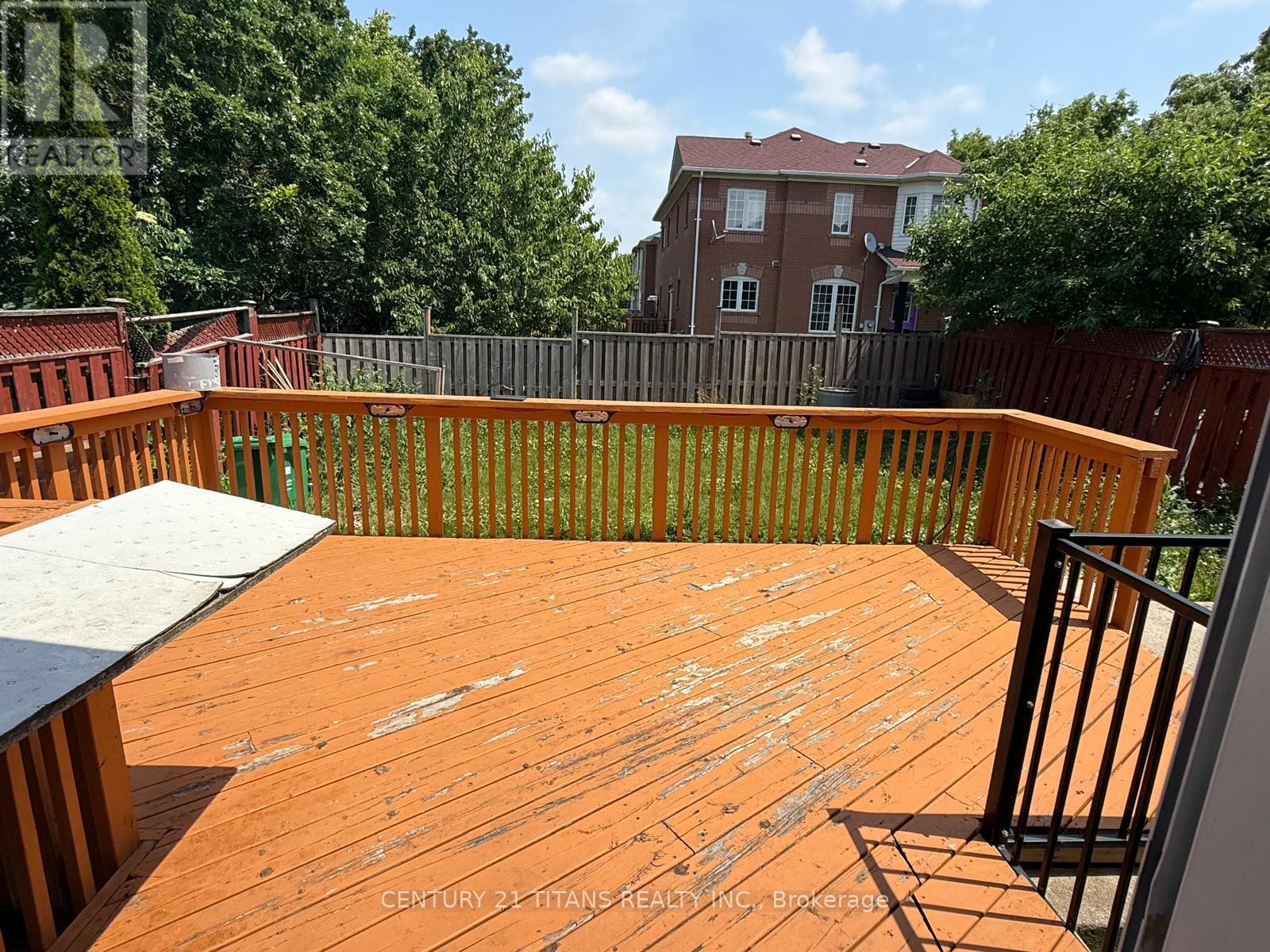 3 Sandyshores Drive, Brampton, Ontario  L6R 2G9 - Photo 11 - W12565622