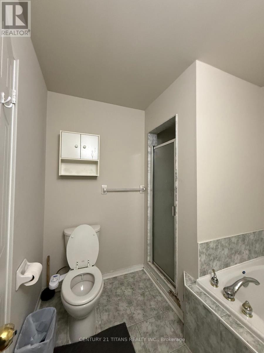 3 Sandyshores Drive, Brampton, Ontario  L6R 2G9 - Photo 16 - W12565622