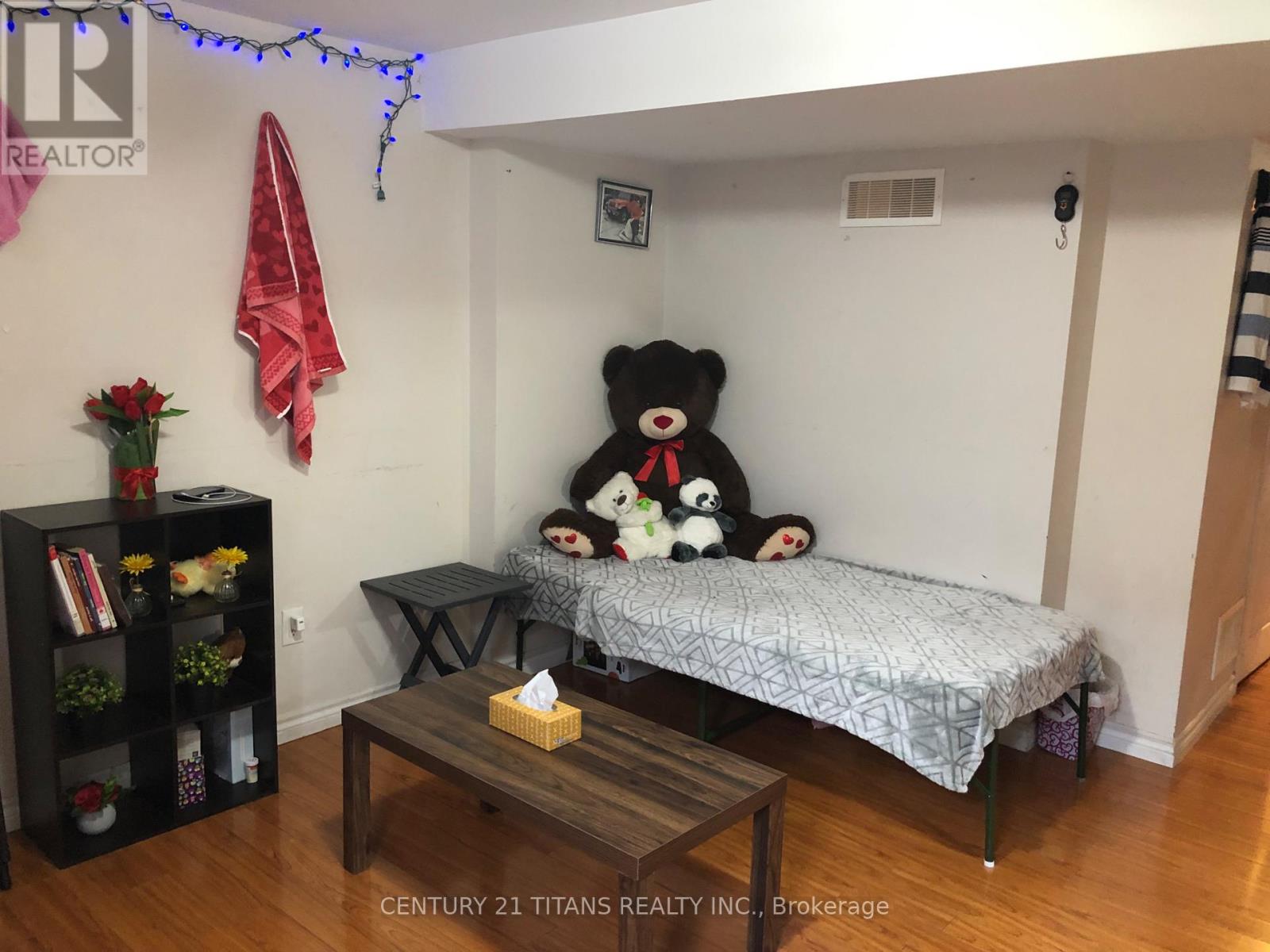 3 Sandyshores Drive, Brampton, Ontario  L6R 2G9 - Photo 30 - W12565622