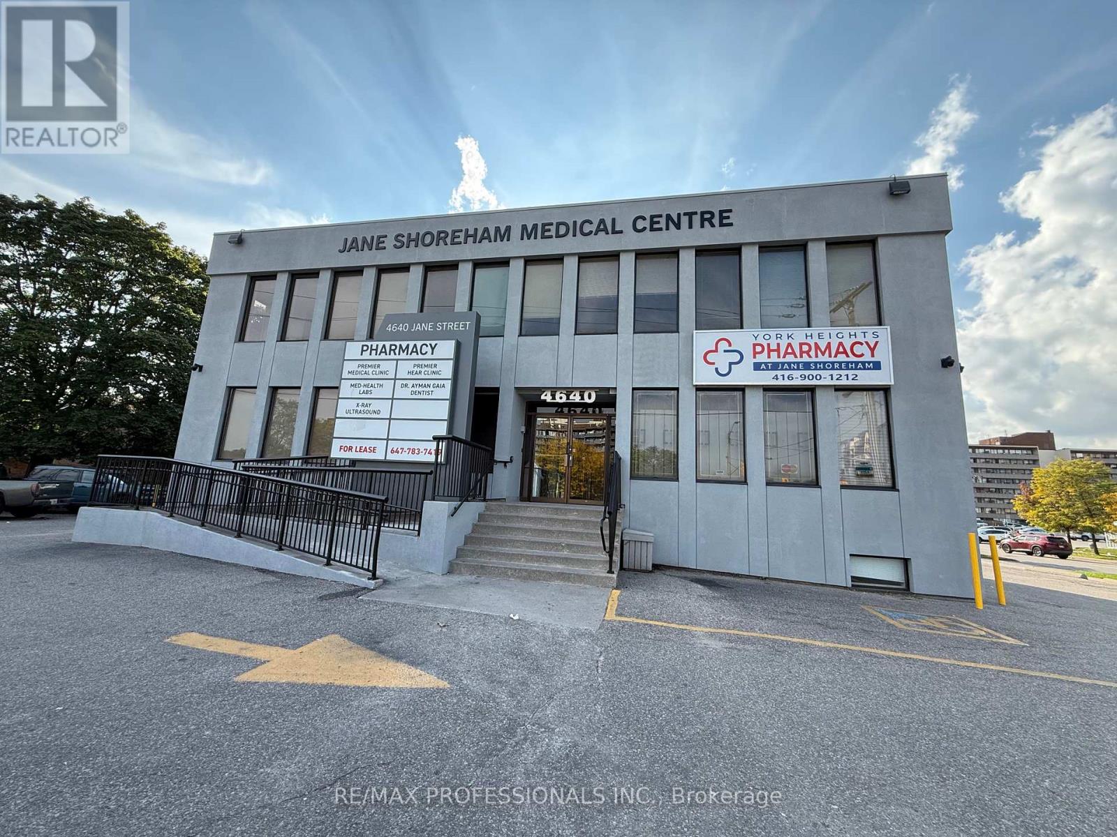 201 - 4640 JANE STREET, Toronto, Ontario