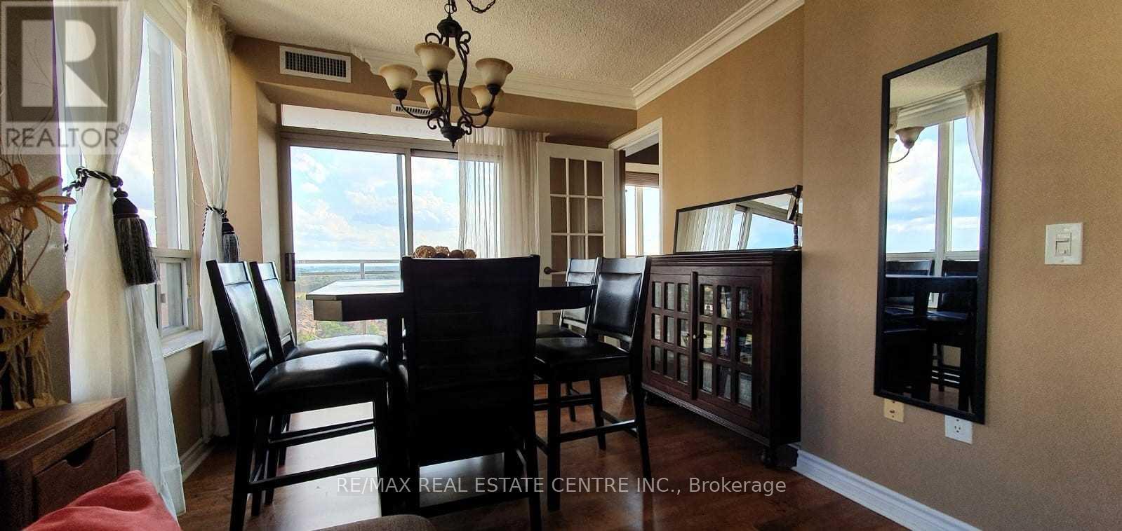 1205 - 55 Strathaven Drive, Mississauga, Ontario  L5R 4G9 - Photo 6 - W12565554