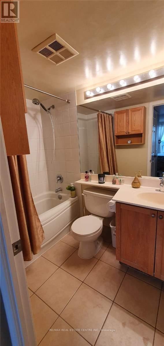 1205 - 55 Strathaven Drive, Mississauga, Ontario  L5R 4G9 - Photo 12 - W12565554