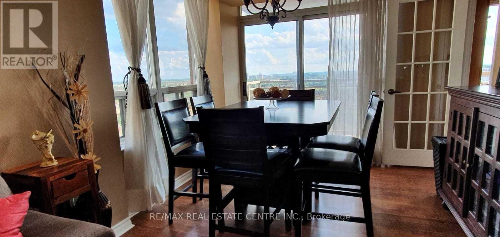 1205 - 55 Strathaven Drive, Mississauga, Ontario  L5R 4G9 - Photo 5 - W12565554