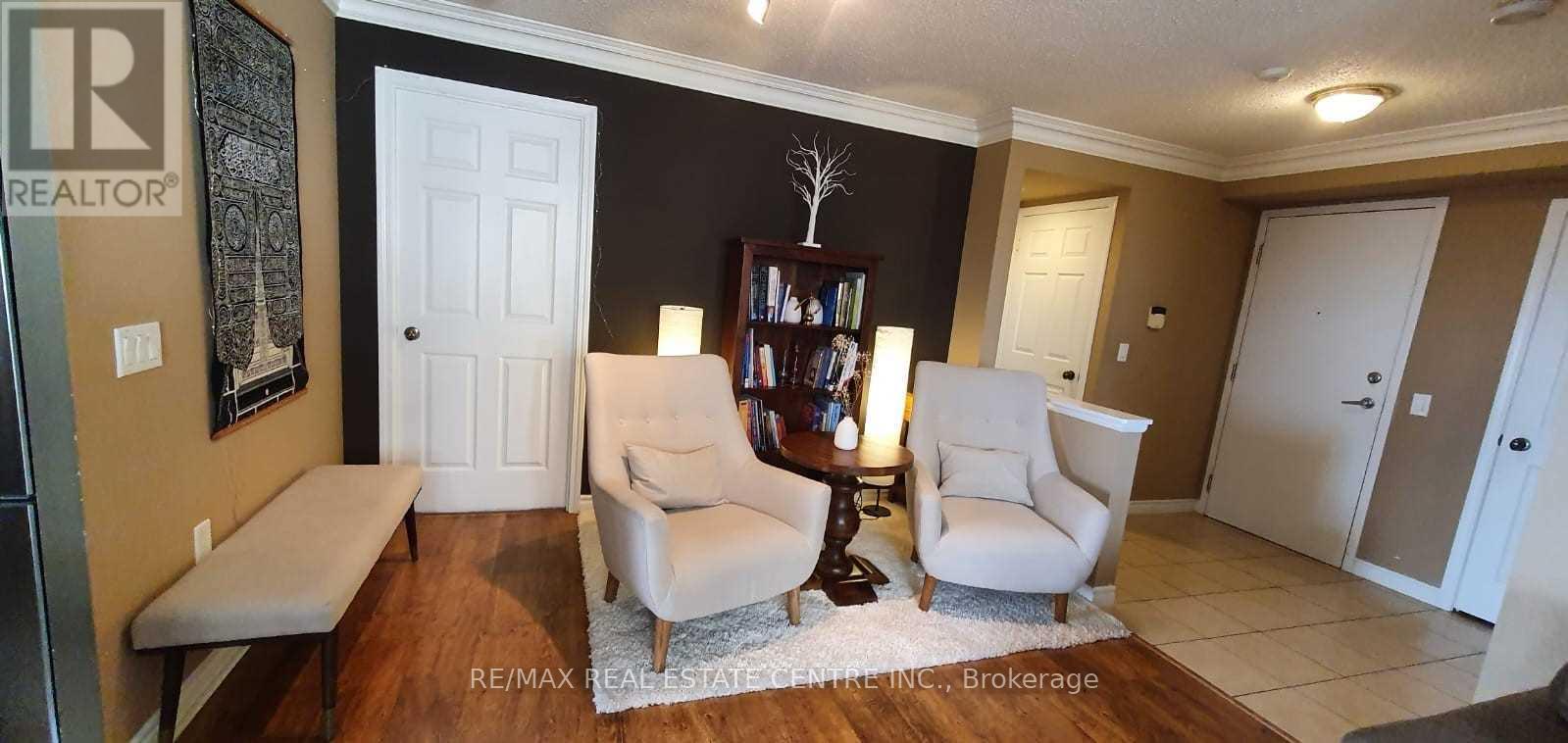 1205 - 55 Strathaven Drive, Mississauga, Ontario  L5R 4G9 - Photo 7 - W12565554