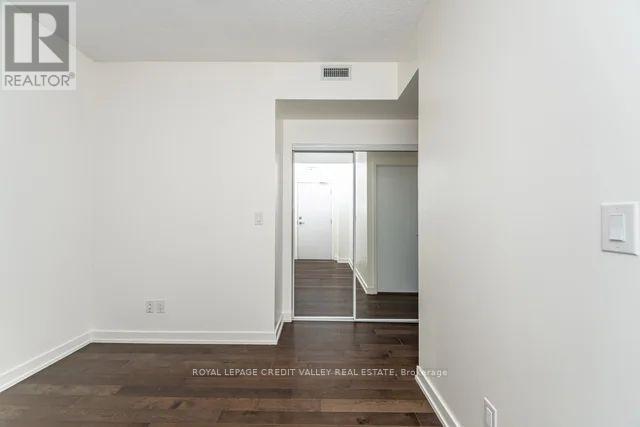 3307 - 4011 Brickstone Mews, Mississauga, Ontario  L5B 0J7 - Photo 4 - W12551518