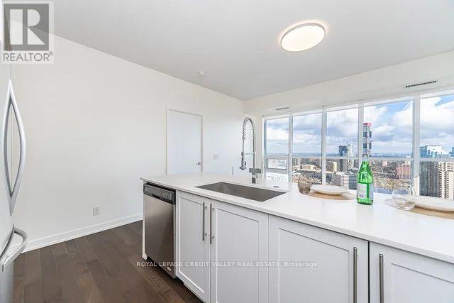 3307 - 4011 Brickstone Mews, Mississauga, Ontario  L5B 0J7 - Photo 9 - W12551518