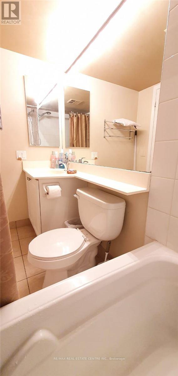 1205 - 55 Strathaven Drive, Mississauga, Ontario  L5R 4G9 - Photo 18 - W12565554