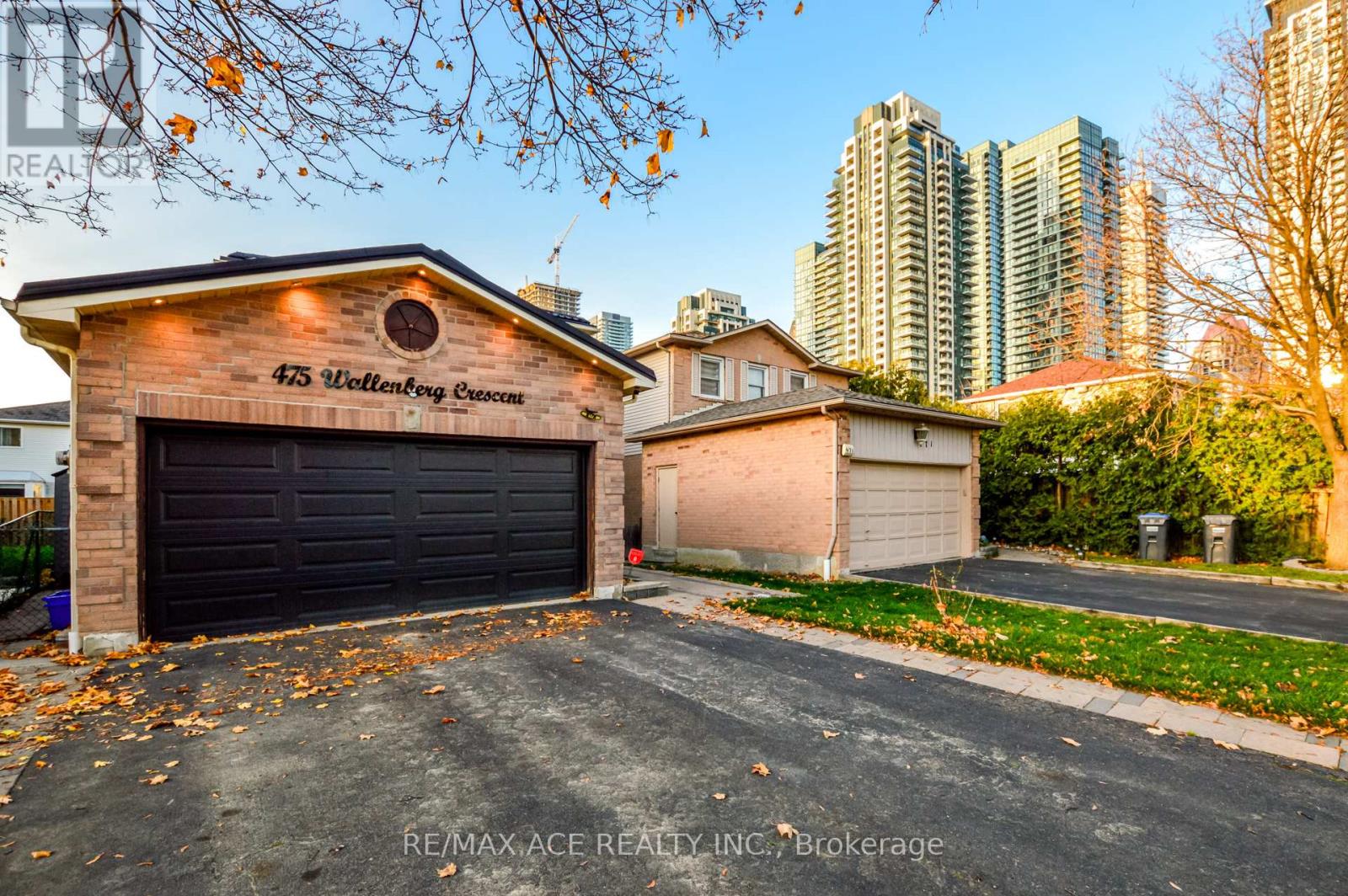475 Wallenberg Crescent, Mississauga, Ontario  L5B 3M2 - Photo 7 - W12452084