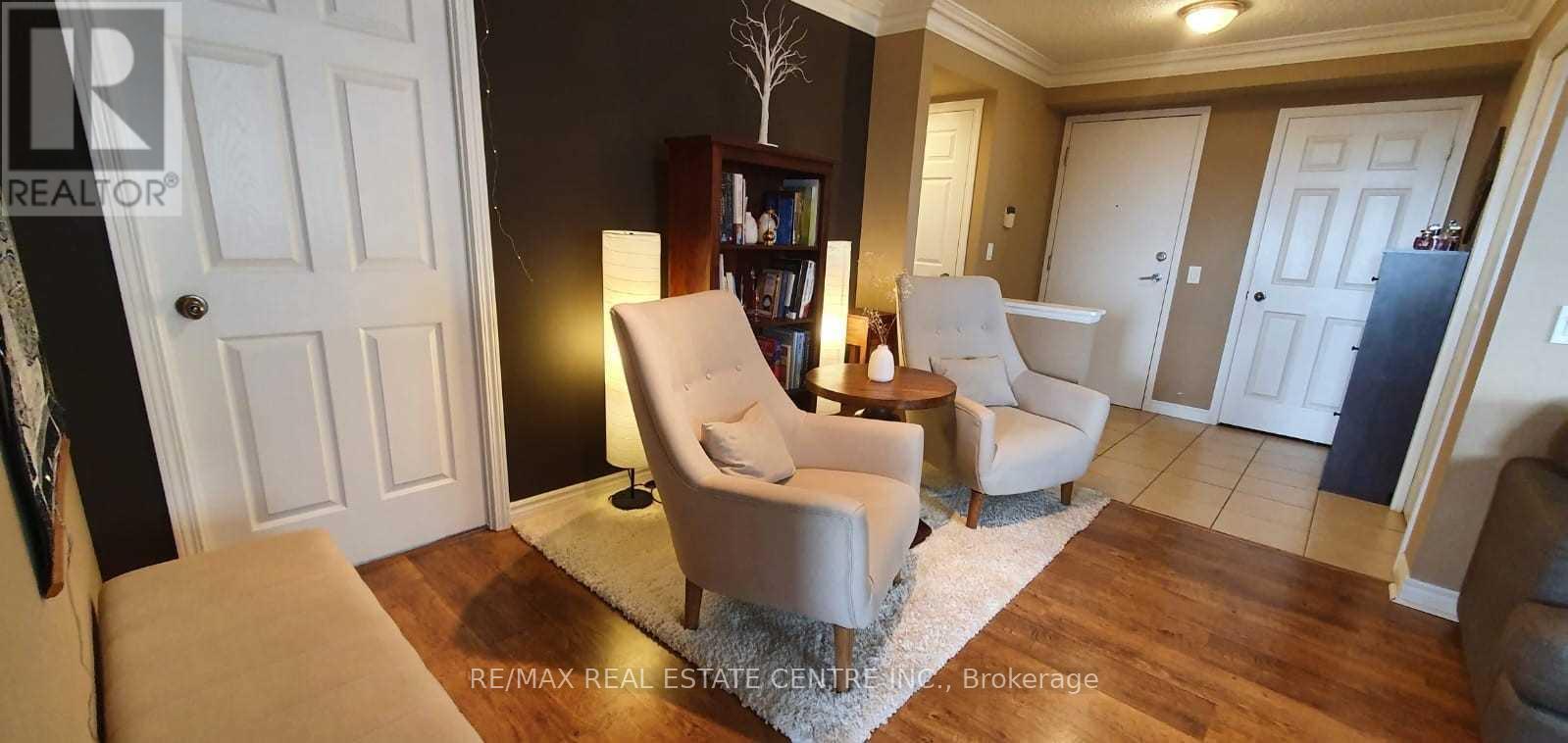 1205 - 55 Strathaven Drive, Mississauga, Ontario  L5R 4G9 - Photo 10 - W12565554