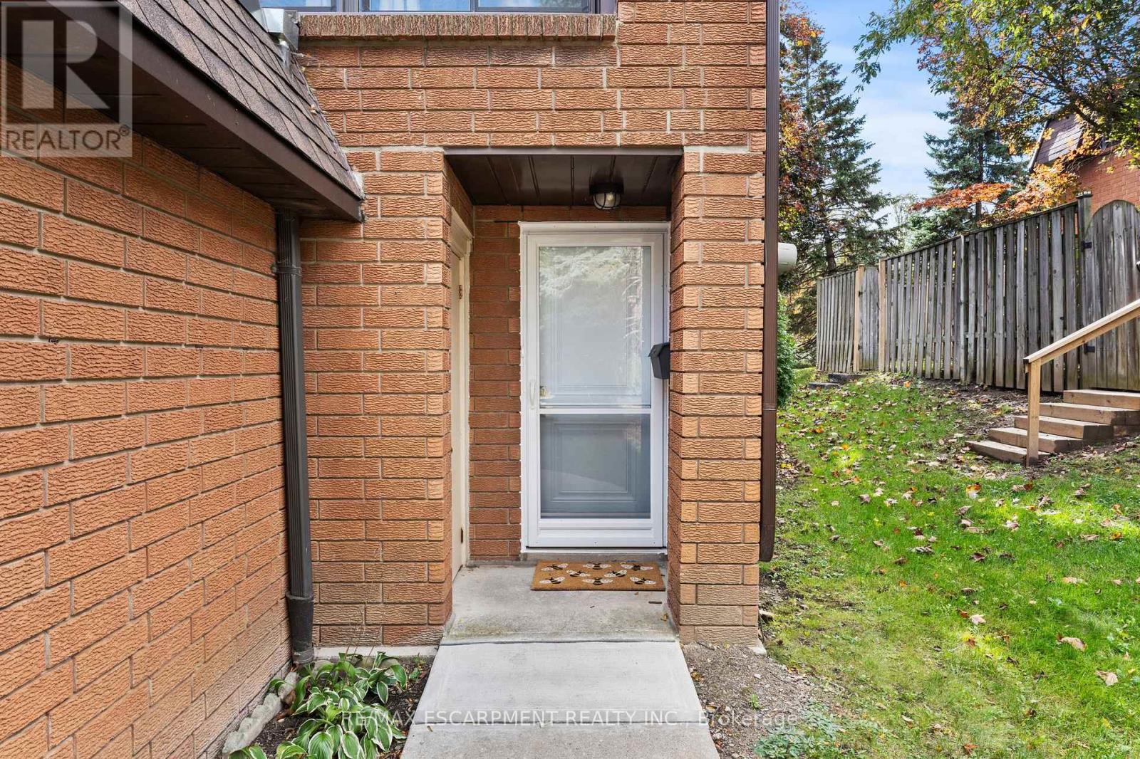 N1 - 444 Stone Church Road W, Hamilton, Ontario  L9B 1R1 - Photo 5 - X12565560