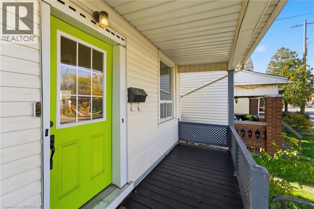 166 Beach Road, Hamilton, Ontario  L8L 4A5 - Photo 3 - 40788632