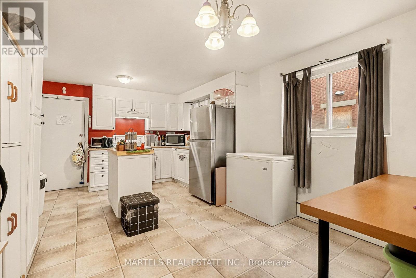 109 Lavergne Street, Ottawa, Ontario  K1L 5E6 - Photo 10 - X12565660