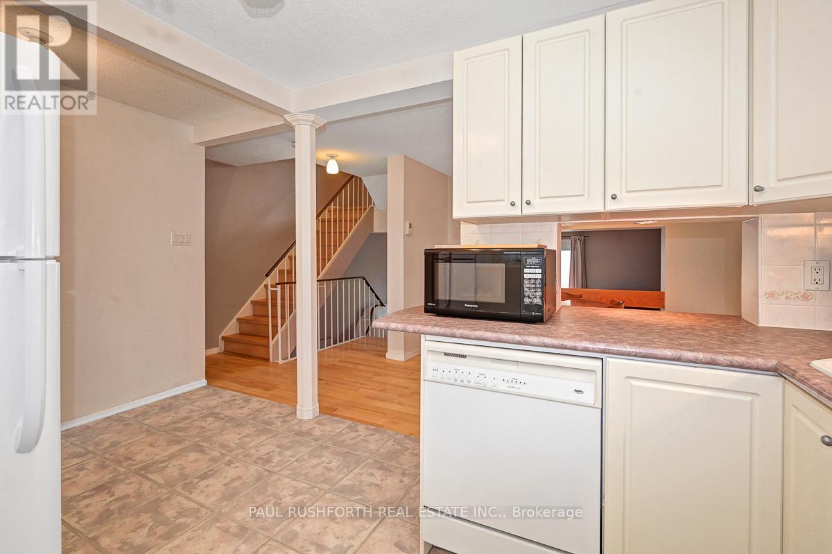 C - 1742 Lamoureux Drive, Ottawa, Ontario  K1E 2N2 - Photo 12 - X12565752