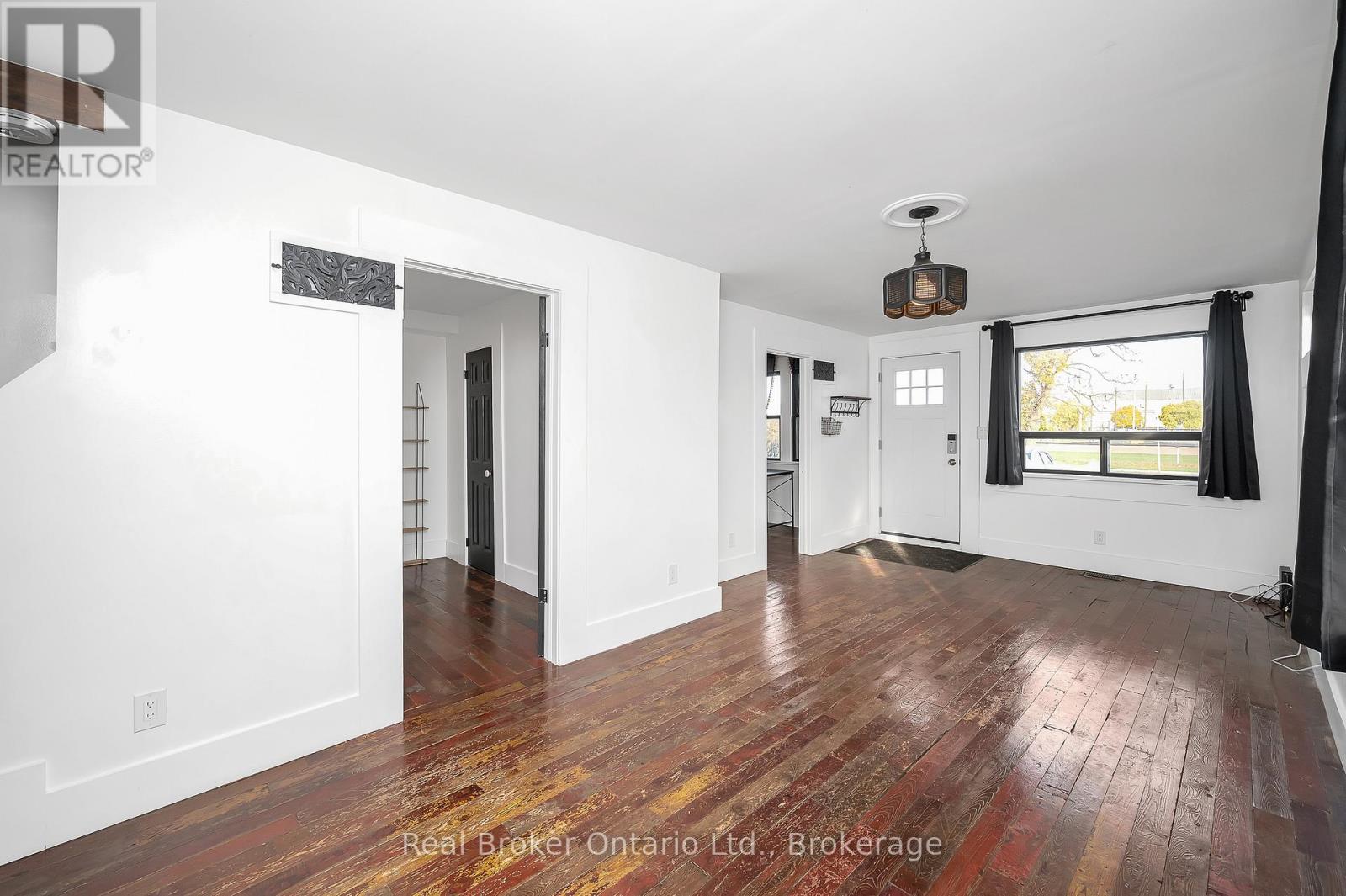 191 Gilmore Road, Fort Erie, Ontario  L2A 2M2 - Photo 6 - X12565728