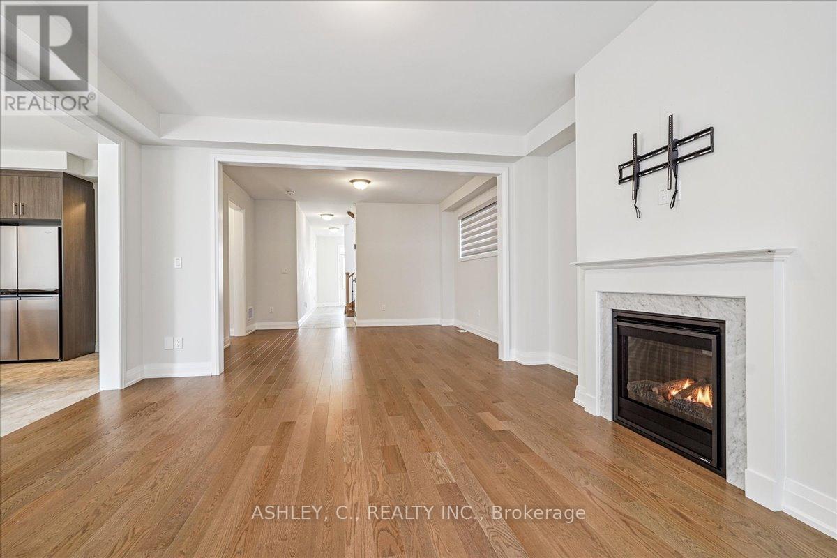 Upper - 29 Gladmary Drive, Brampton, Ontario  L6Y 6K9 - Photo 5 - W12448899